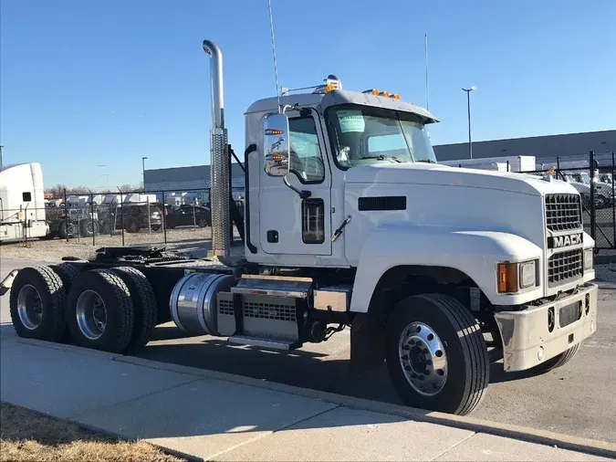 2026 MACK PI64T