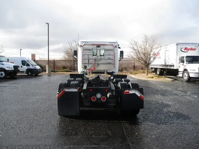 2018 FREIGHTLINER/MERCEDES CASCADIA 125