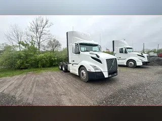 2019 Volvo VNL300