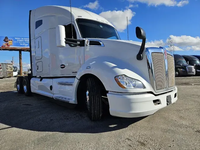 2021 KENWORTH T680