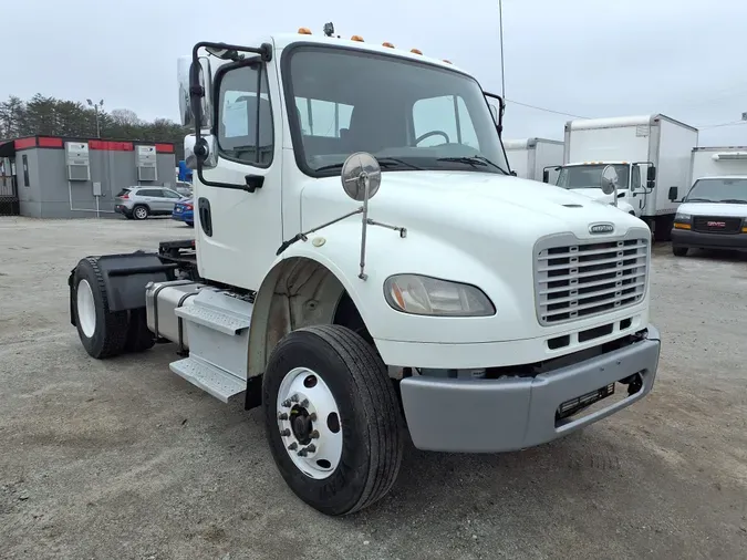 2014 FREIGHTLINER/MERCEDES M2 106