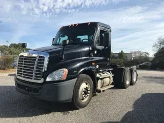 2014 FREIGHTLINER X12564ST