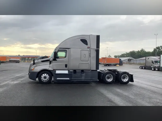 2021 Freightliner Cascadia