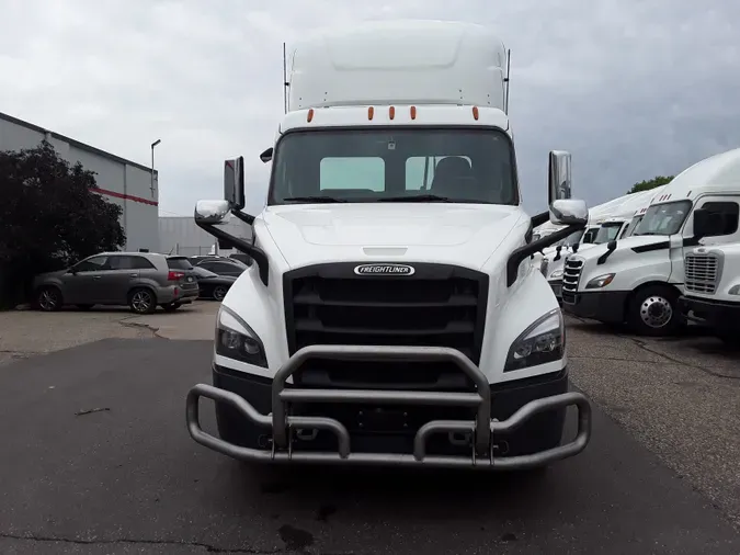 2020 FREIGHTLINER/MERCEDES NEW CASCADIA 116