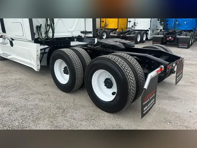 2021 FREIGHTLINER CA126