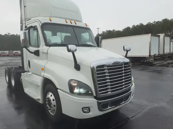 2019 FREIGHTLINER/MERCEDES CASCADIA 125e6f5562c80bbdd3551a2348c3288dfe9