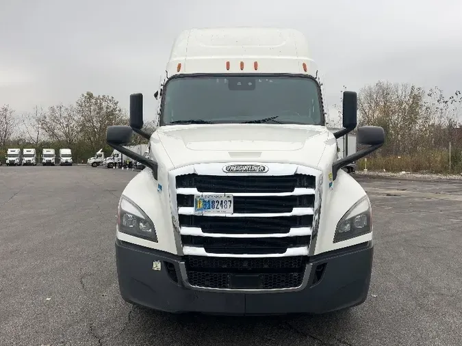 2020 Freightliner T12664ST