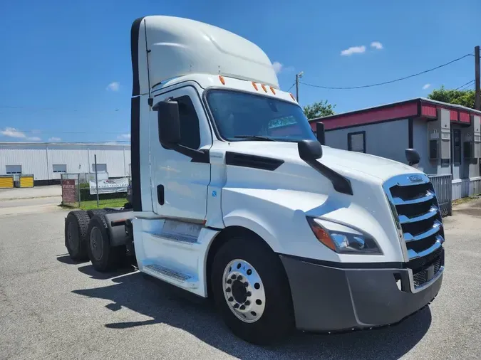2019 FREIGHTLINER NEW CASCADIA PX12664