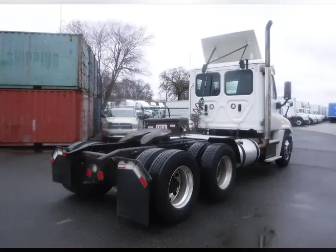2018 FREIGHTLINER/MERCEDES CASCADIA 125