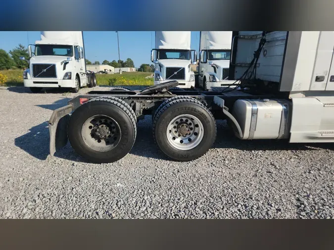 2019 Volvo VNL300e6fefb8ccdc3c26a53fd025b13cb1dca