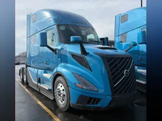 2027 VOLVO TRUCK VNL64TV04