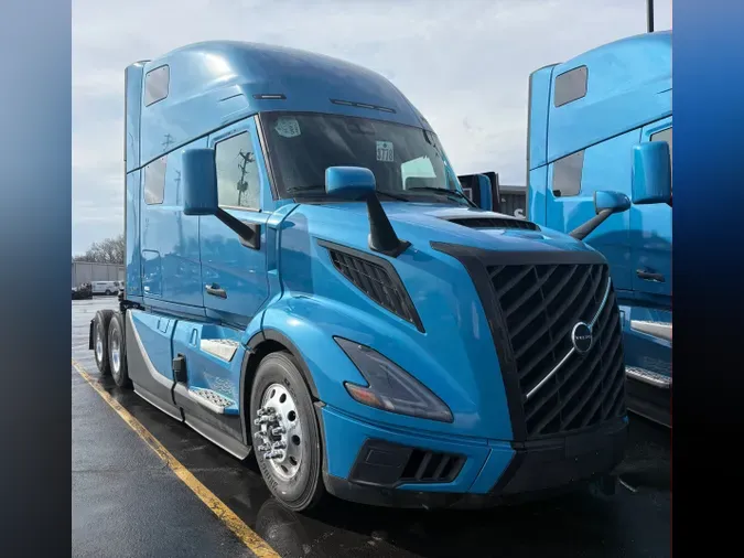 2027 VOLVO TRUCK VNL64TV04e7019a13d543bfdb462af7f8e17aea9b