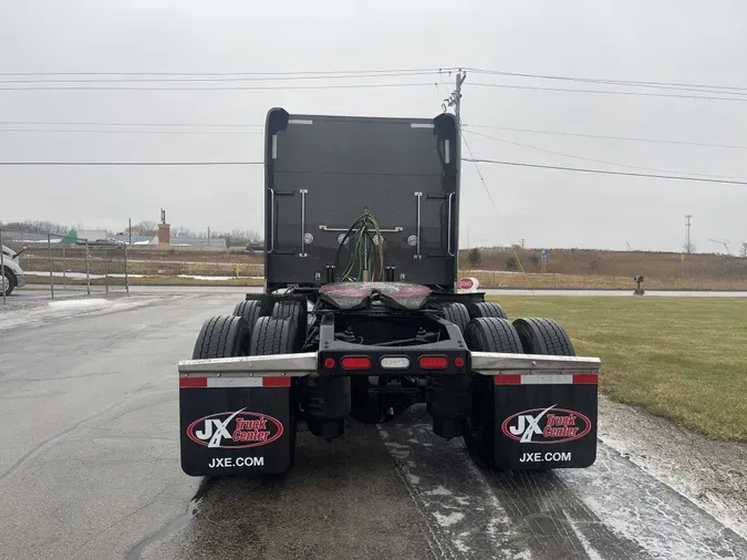 2022 PETERBILT 389