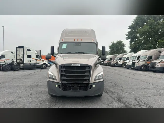2025 Freightliner Cascadia 126