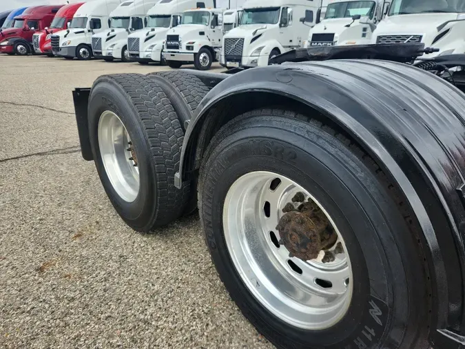 2018 FREIGHTLINER Coronado SD122
