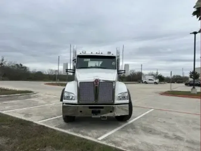 2026 Kenworth T880