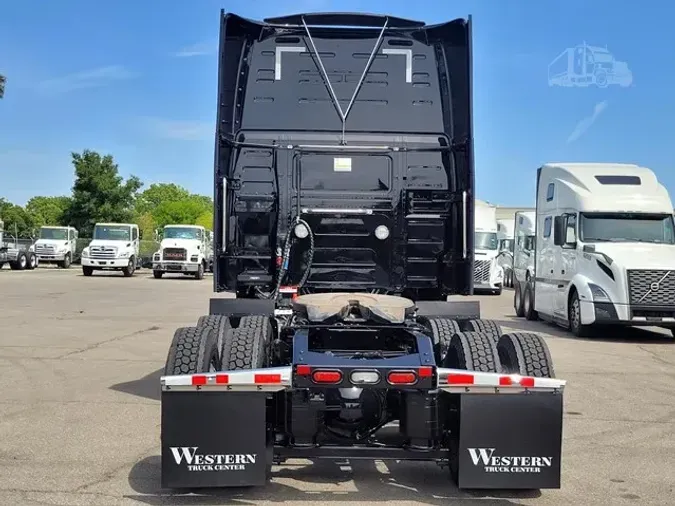 2024 VOLVO VNL64T860