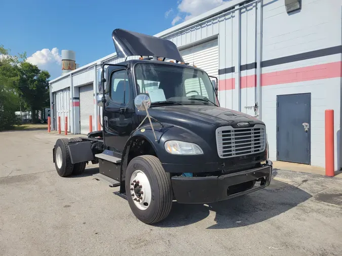 2017 FREIGHTLINER/MERCEDES M2 106