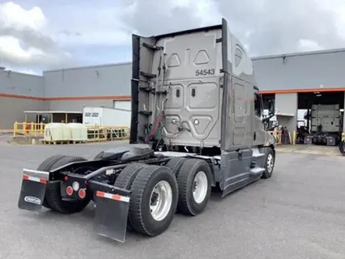 2023 Freightliner Cascadia