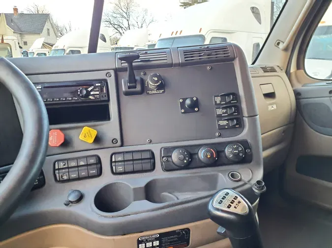 2018 FREIGHTLINER/MERCEDES CASCADIA 125