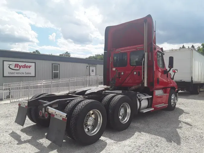 2018 FREIGHTLINER/MERCEDES CASCADIA 125