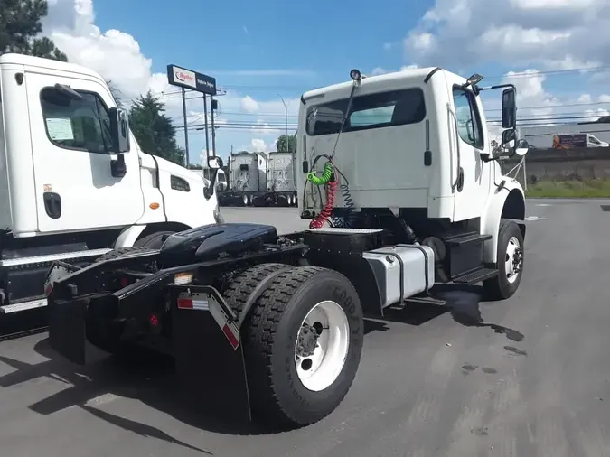 2016 FREIGHTLINER M2 106