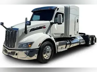 2023 Peterbilt 579