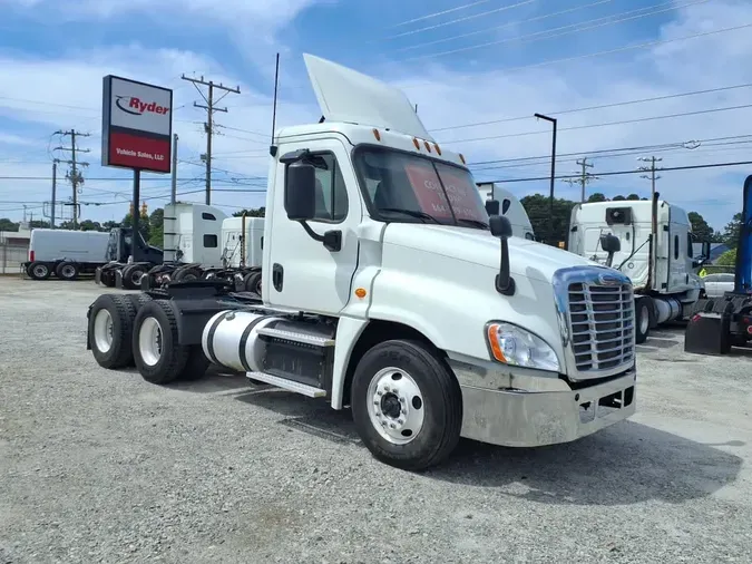2017 FREIGHTLINER CASCADIA 125