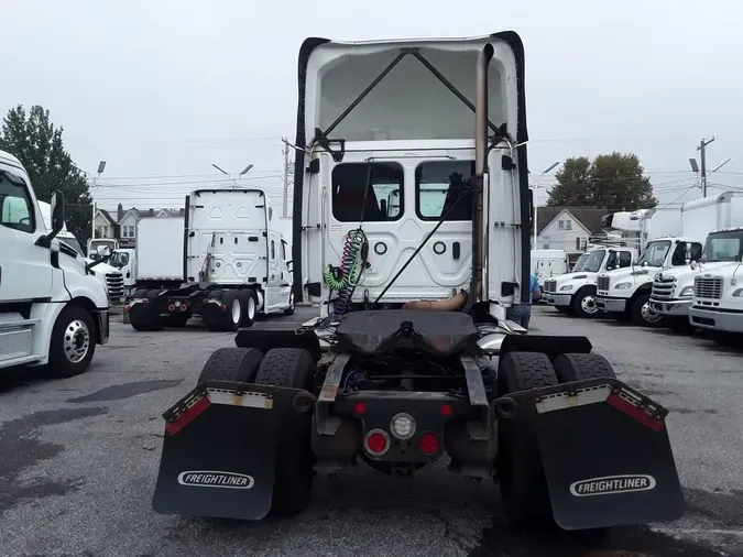 2020 FREIGHTLINER NEW CASCADIA 126