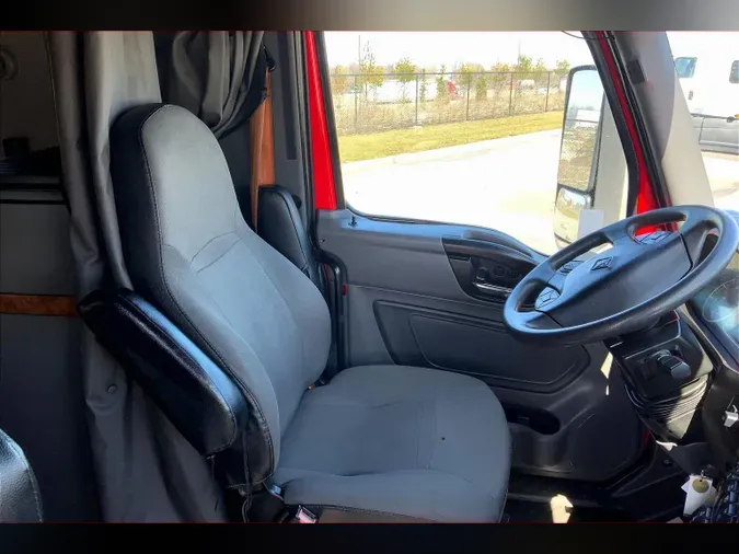 2021 INT LT625 6x4
