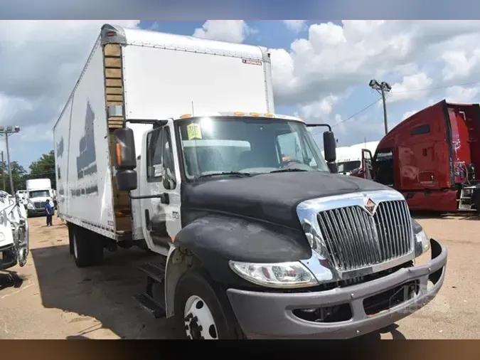 2019 INTERNATIONAL DURASTAR 4300
