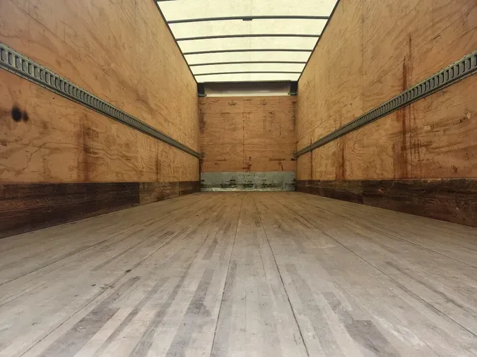 2019 HINO 268A