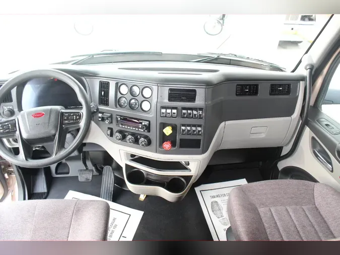 2023 Peterbilt 579