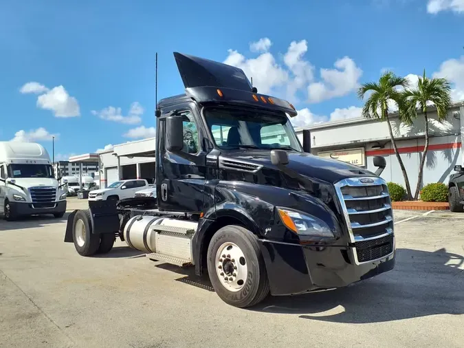 2019 FREIGHTLINER/MERCEDES NEW CASCADIA 126e72845c7764fa0cf946212450418d582