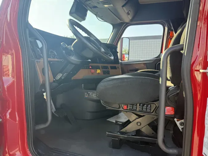 2020 Freightliner Cascadiae730a034c79ea75ea325dc4e128194fe