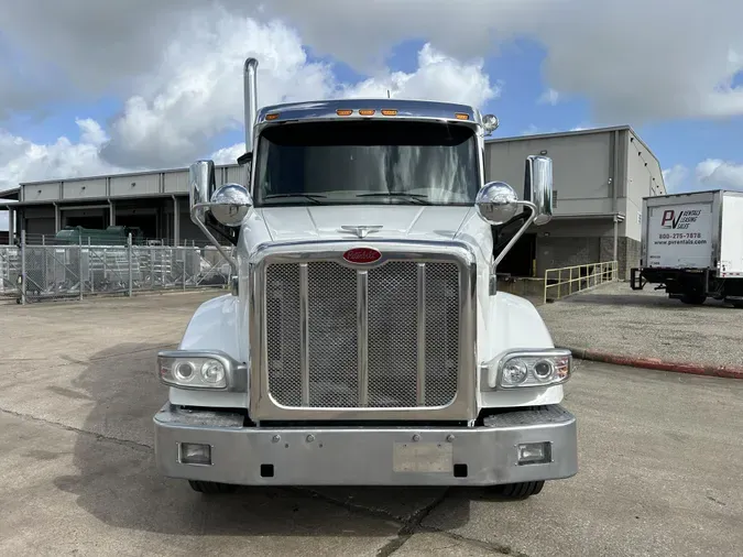 2021 Peterbilt 567