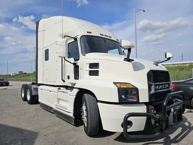 2020 MACK ANTHEM AN64T