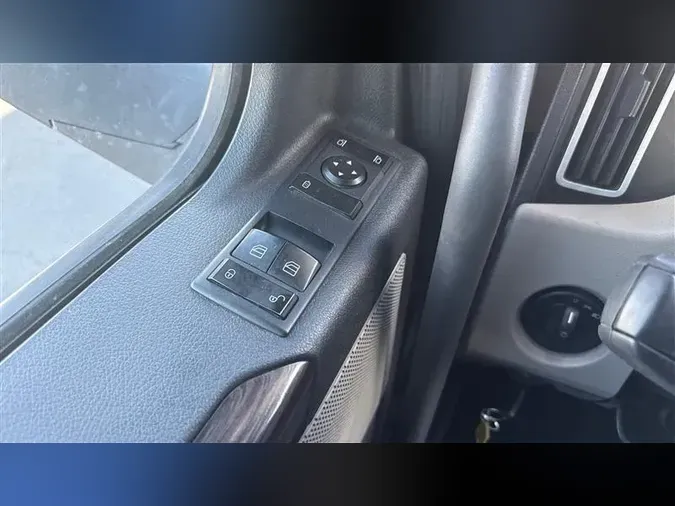 2019 FREIGHTLINER CA126