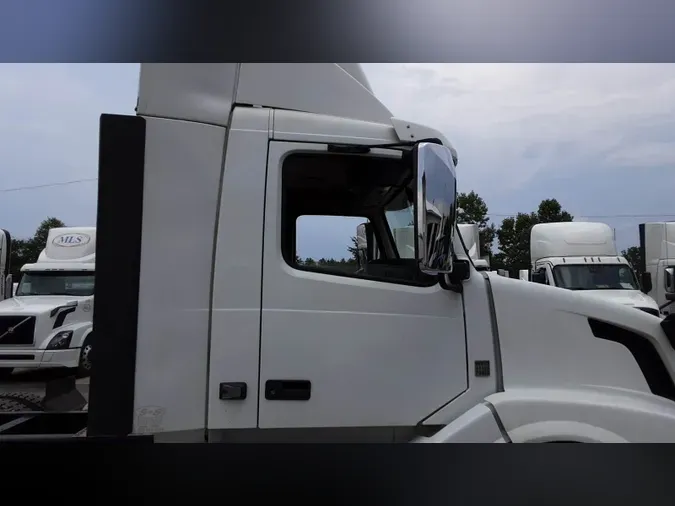 2018 Volvo VNL300