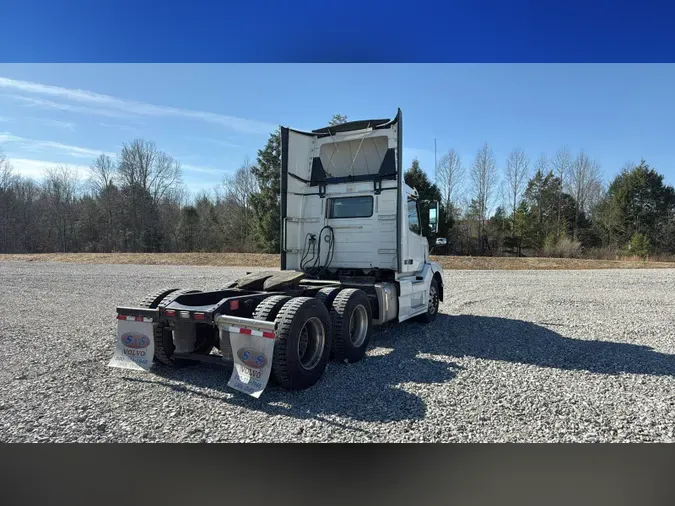 2018 Volvo VNL300