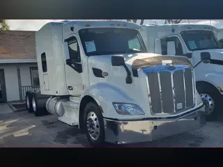 2022 Peterbilt 579