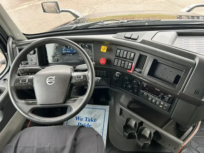 2021 Volvo VNL 860
