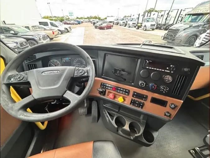 2022 Freightliner PT126SLP