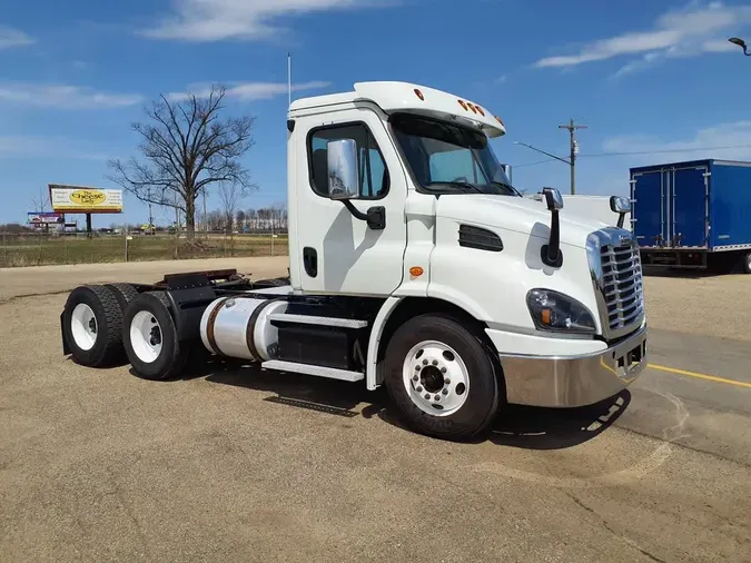 2018 FREIGHTLINER/MERCEDES CASCADIA 113