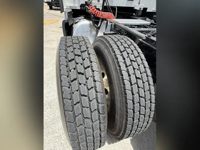 2021 Peterbilt 579