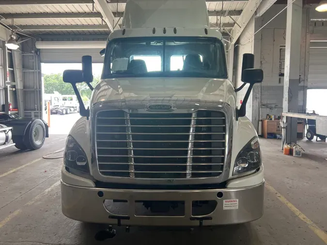 2019 FREIGHTLINER/MERCEDES CASCADIA 125