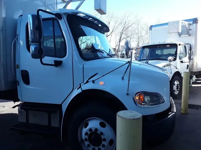 2020 FREIGHTLINER/MERCEDES M2 106