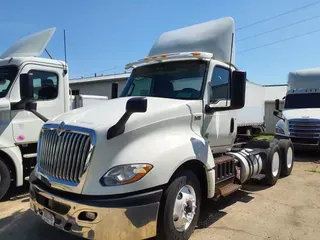 2019 NAVISTAR INTERNATIONAL LT625 DAYCAB T/A