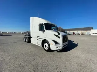 2019 VOLVO VNR64T640