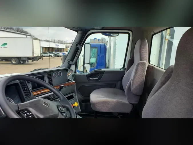 2018 International RH613